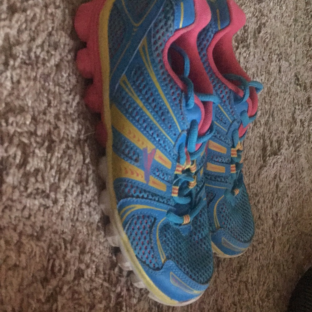 Running shoes - Picture 2 of 3